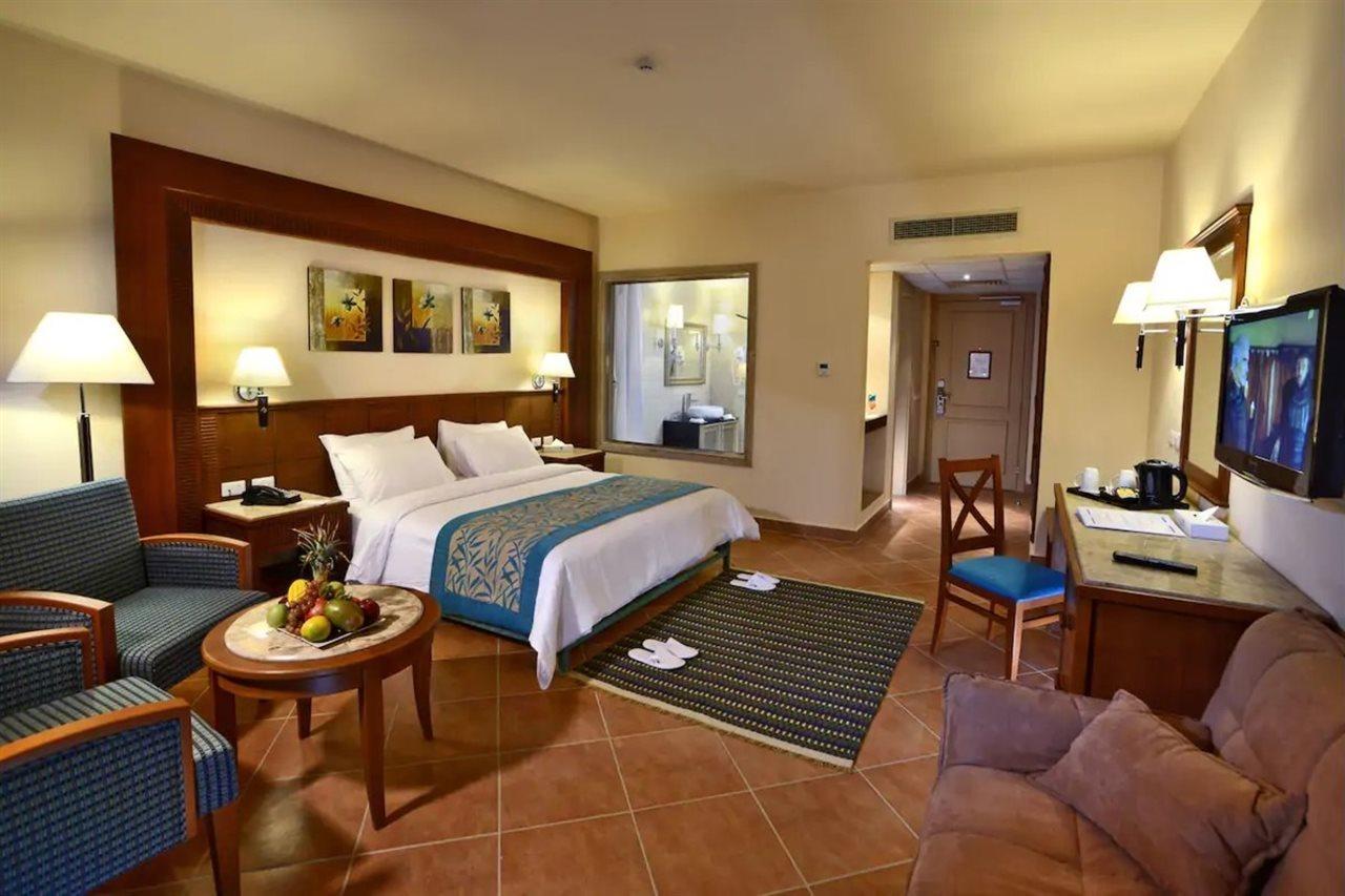 Hotel Charmillion Gardens Aquapark Sharm El-Sheikh Exterior foto A room at the Hilton Sharm El Sheikh